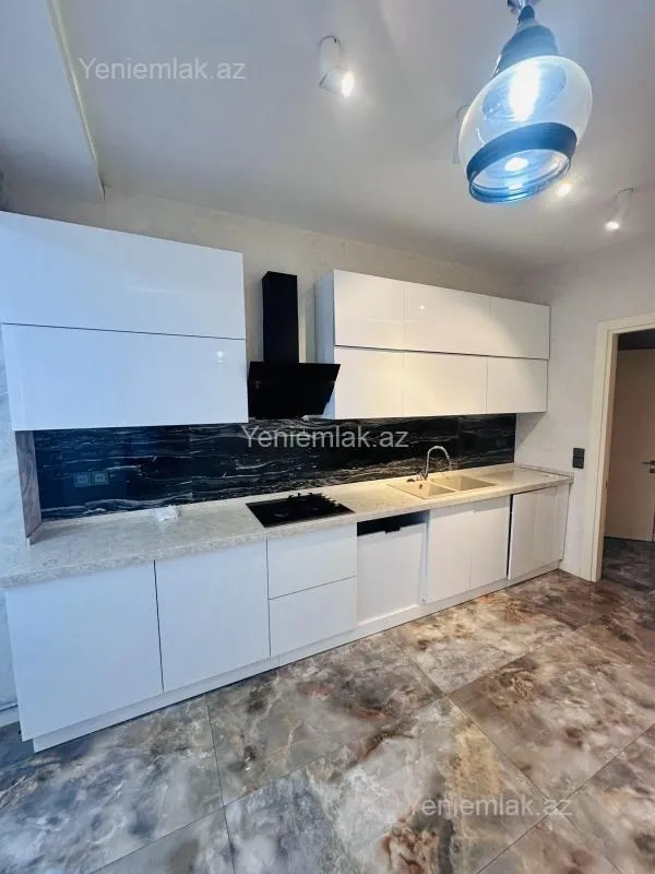 Satılır 2 otaqlı yeni tikili 106 m²