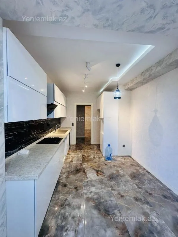 Satılır 2 otaqlı yeni tikili 106 m²