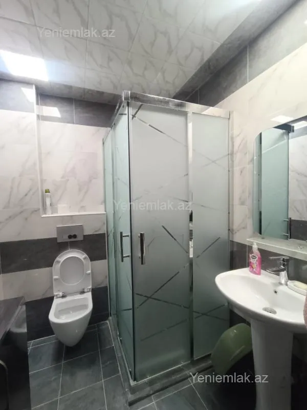 Satılır 2 otaqlı yeni tikili 65 m²