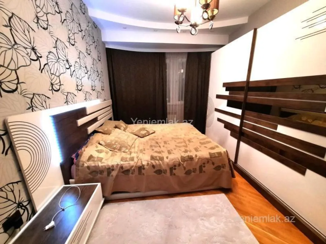 Satılır 3 otaqlı yeni tikili 82 m²