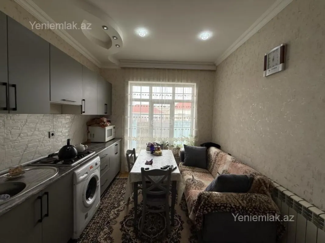 Satılır 4 otaqlı həyət evi 100 m²