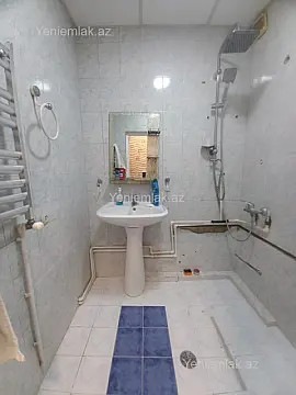 Satılır 3 otaqlı köhnə tikili 68 m²
