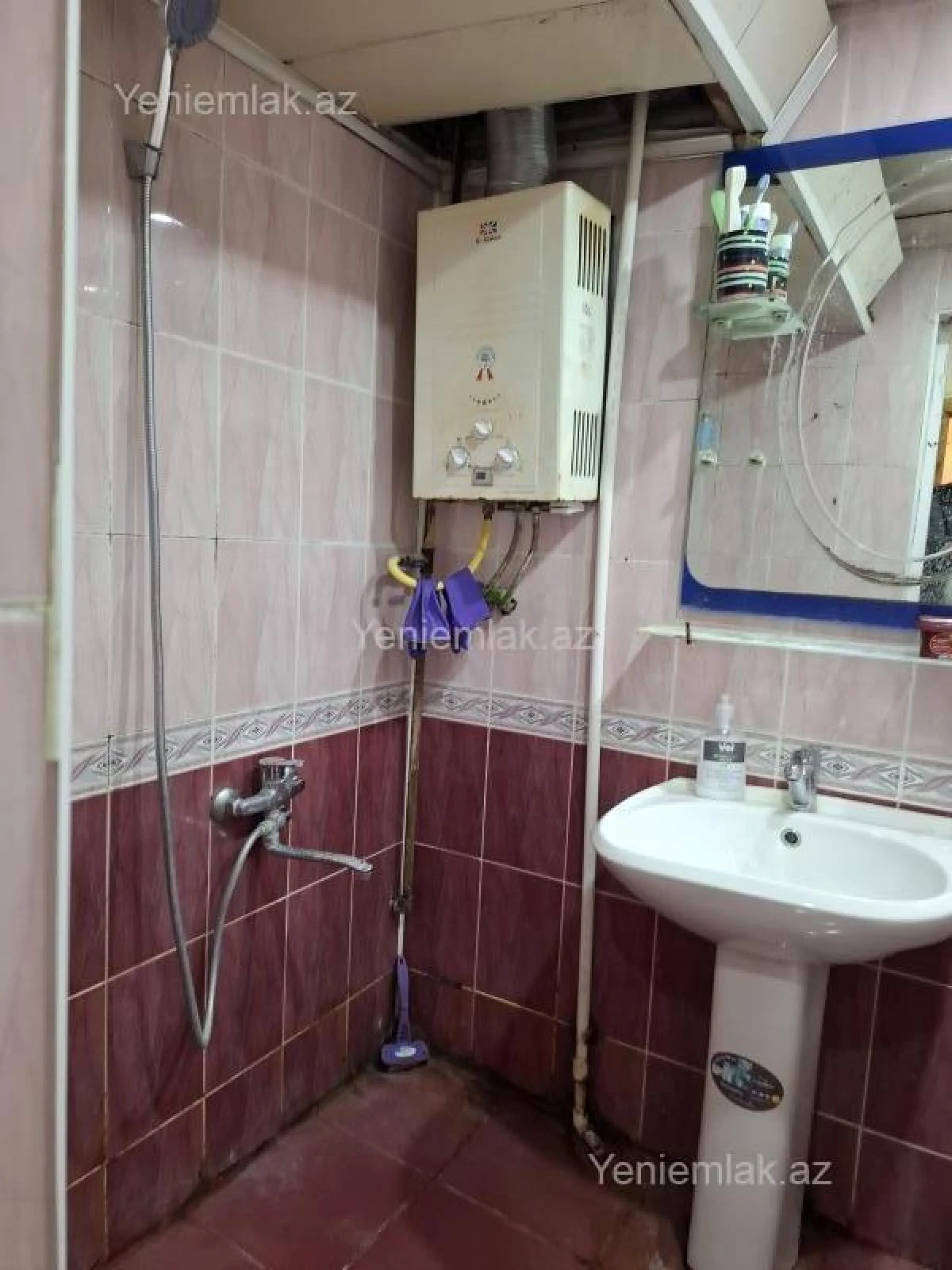 Satılır 1 otaqlı köhnə tikili 35 m²