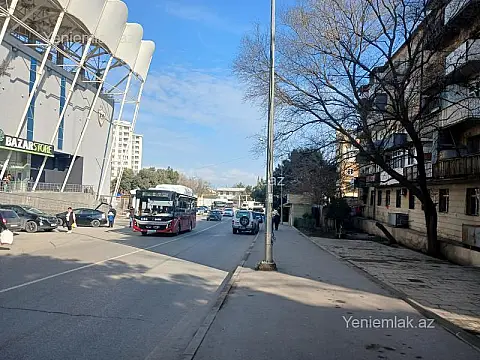 Satılır 2 otaqlı köhnə tikili 50 m²