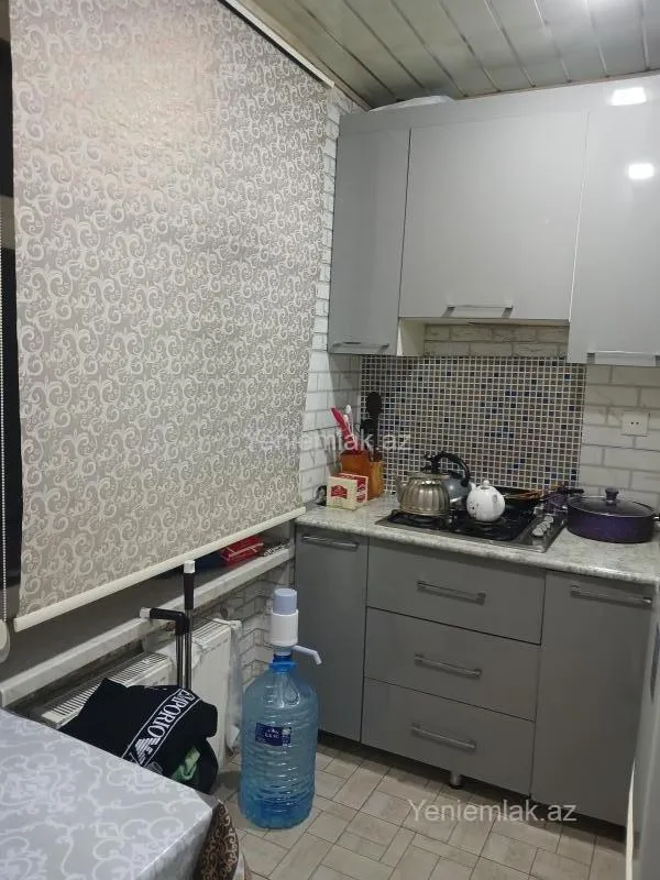 Satılır 2 otaqlı köhnə tikili 50 m²