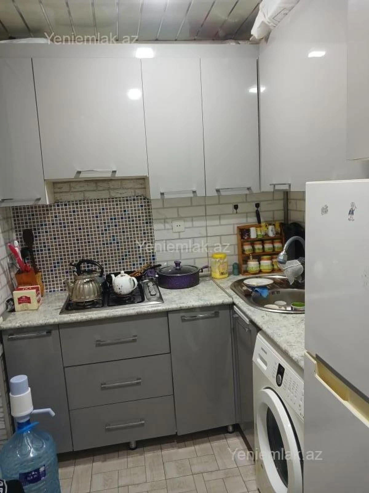 Satılır 2 otaqlı köhnə tikili 50 m²