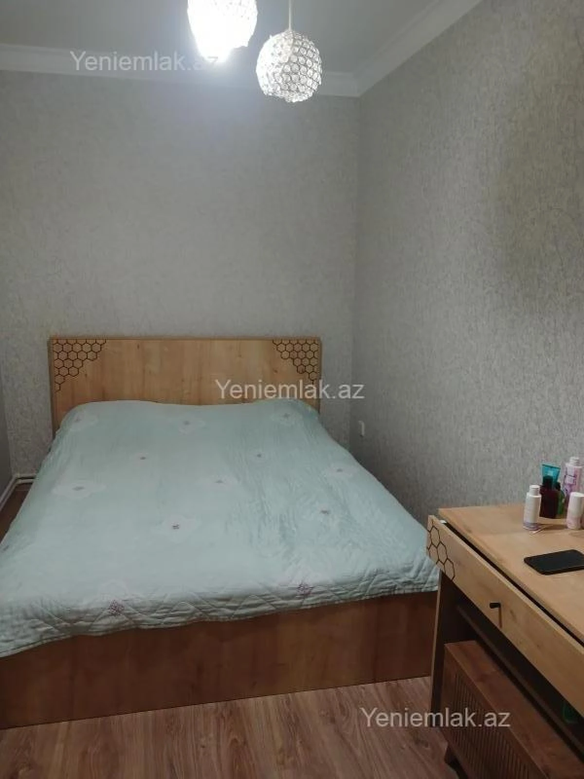 Satılır 2 otaqlı köhnə tikili 50 m²