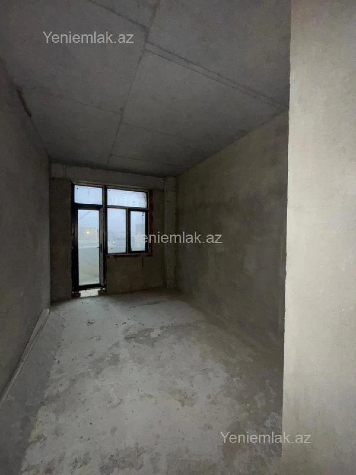 Satılır 3 otaqlı yeni tikili 100 m²