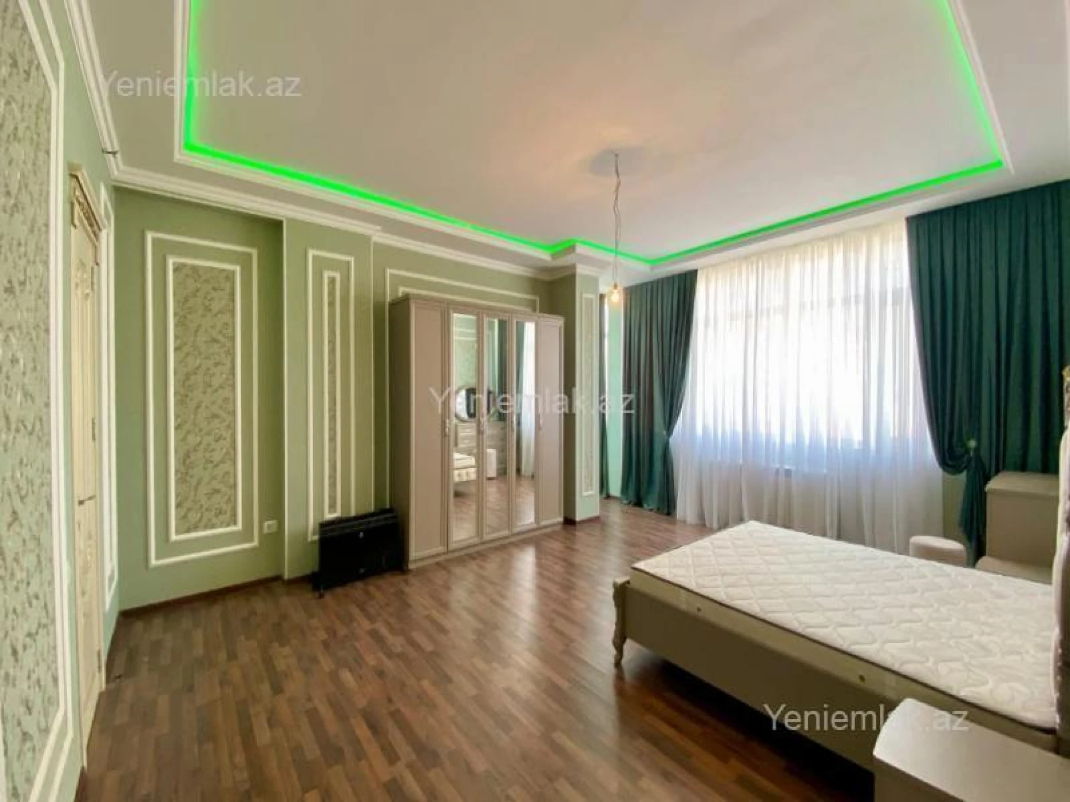 Satılır 5 otaqlı yeni tikili 300 m²