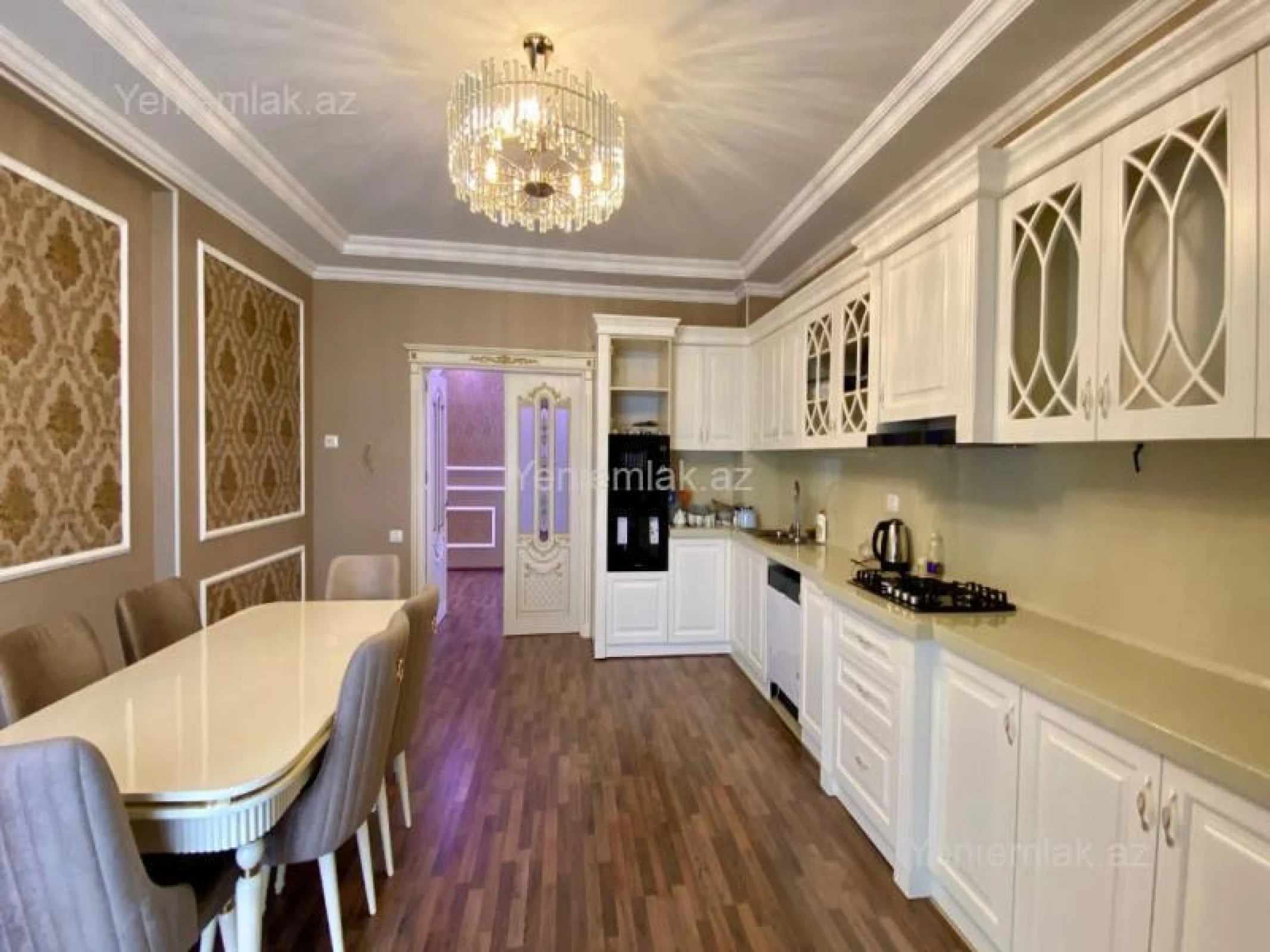 Satılır 5 otaqlı yeni tikili 300 m²