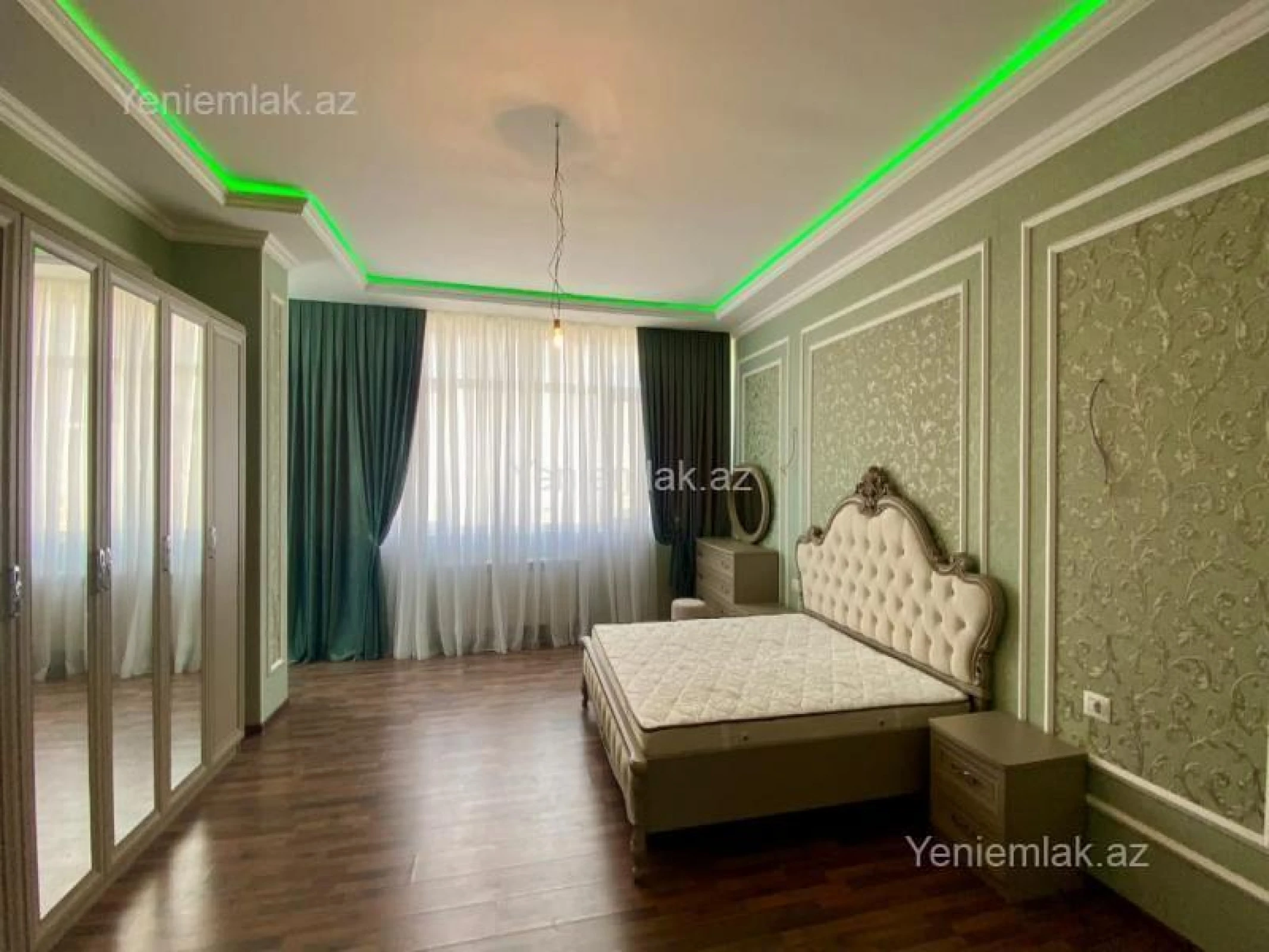 Satılır 5 otaqlı yeni tikili 300 m²