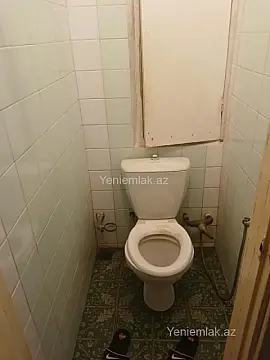 Satılır 3 otaqlı köhnə tikili 90 m²