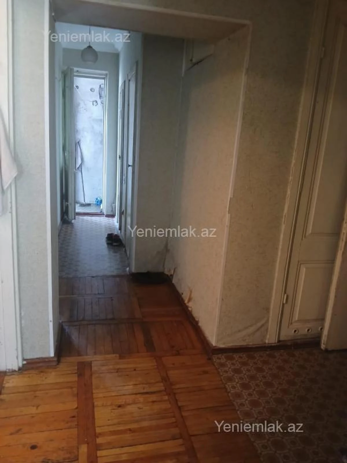 Satılır 3 otaqlı köhnə tikili 90 m²