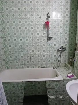 Satılır 3 otaqlı köhnə tikili 90 m²
