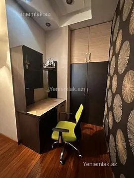 Satılır 4 otaqlı yeni tikili 180 m²