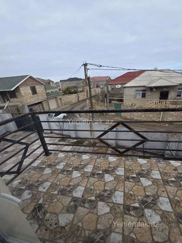 Satılır 4 otaqlı həyət evi 120 m²