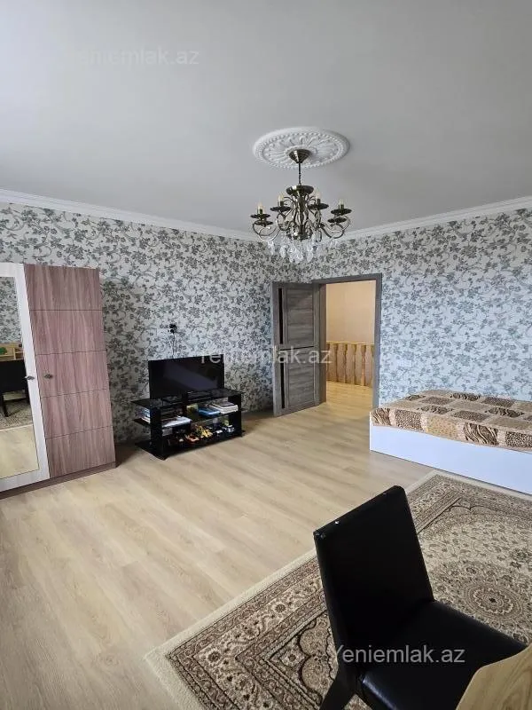 Satılır 4 otaqlı həyət evi 120 m²