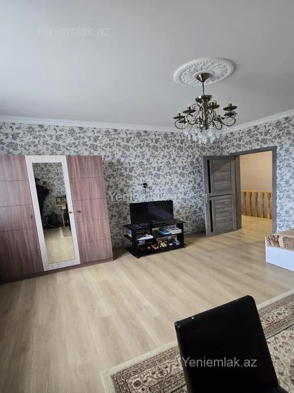 Satılır 4 otaqlı həyət evi 120 m²