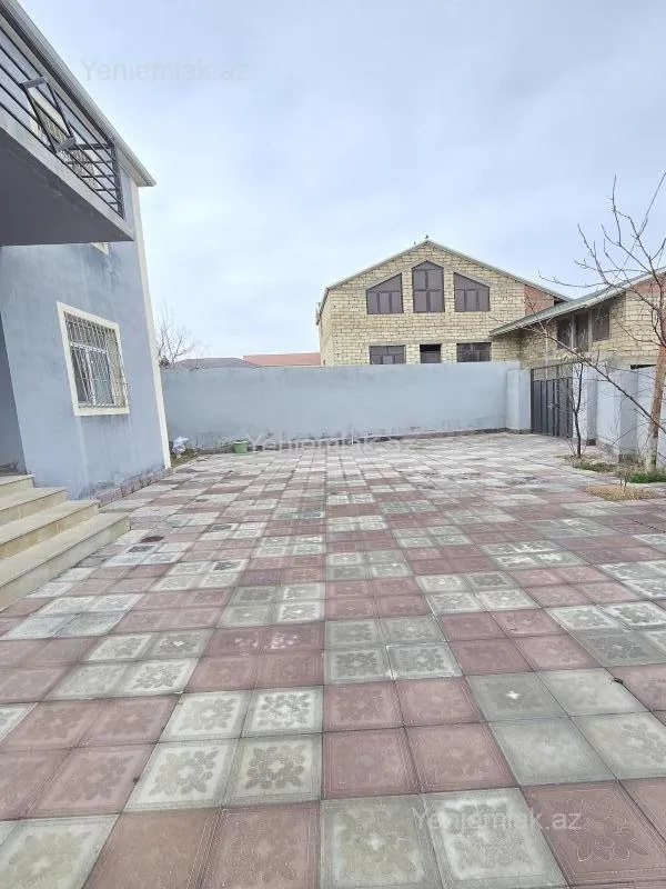 Satılır 4 otaqlı həyət evi 120 m²