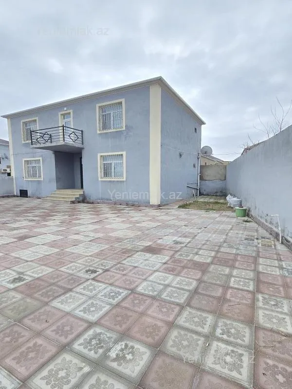 Satılır 4 otaqlı həyət evi 120 m²