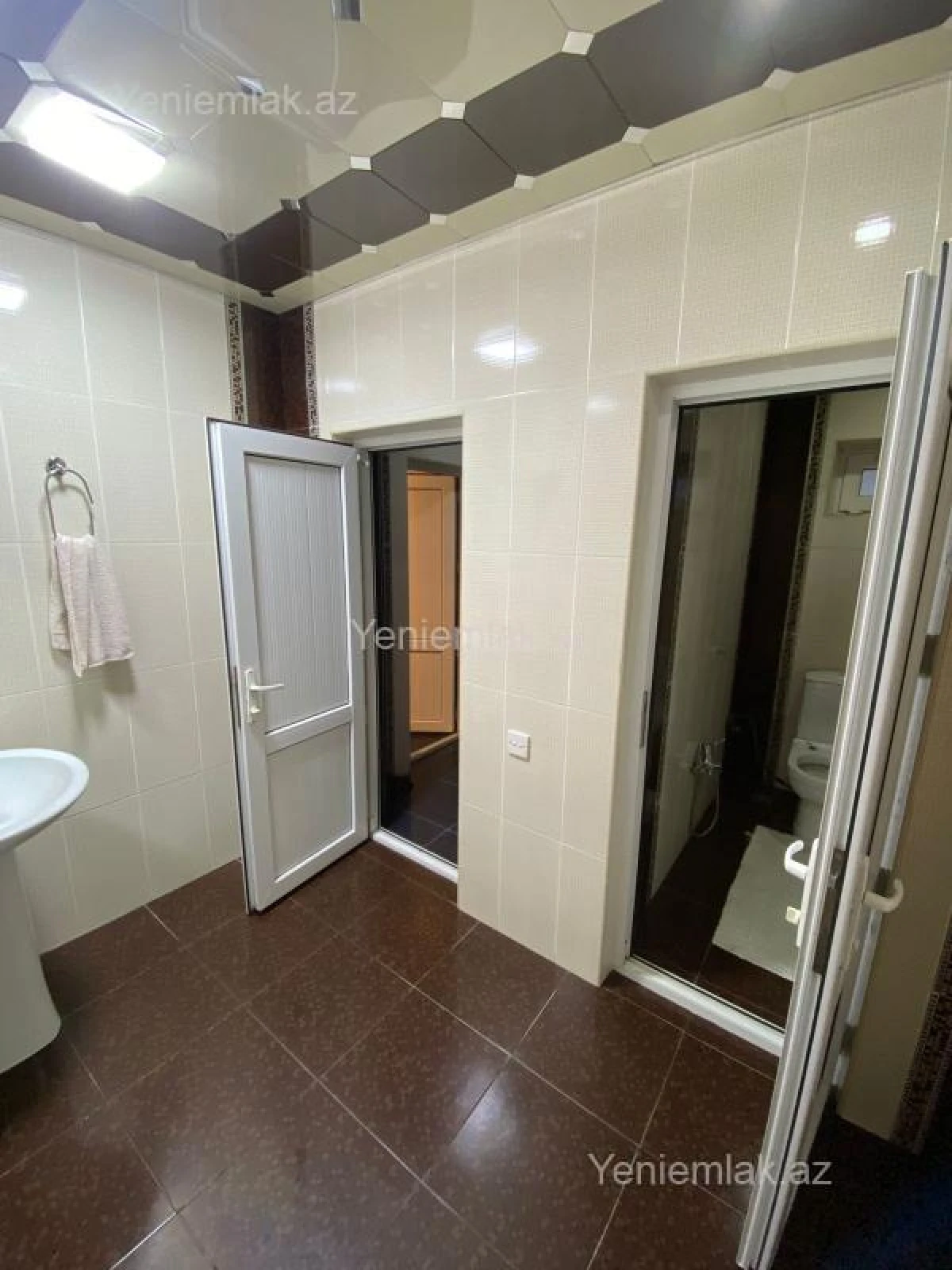 Satılır 5 otaqlı həyət evi 330 m²