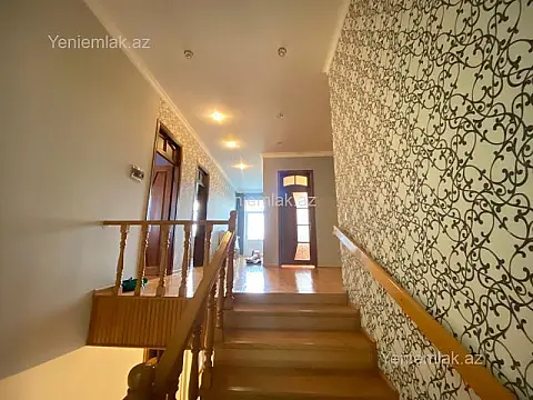 Satılır 5 otaqlı həyət evi 330 m²