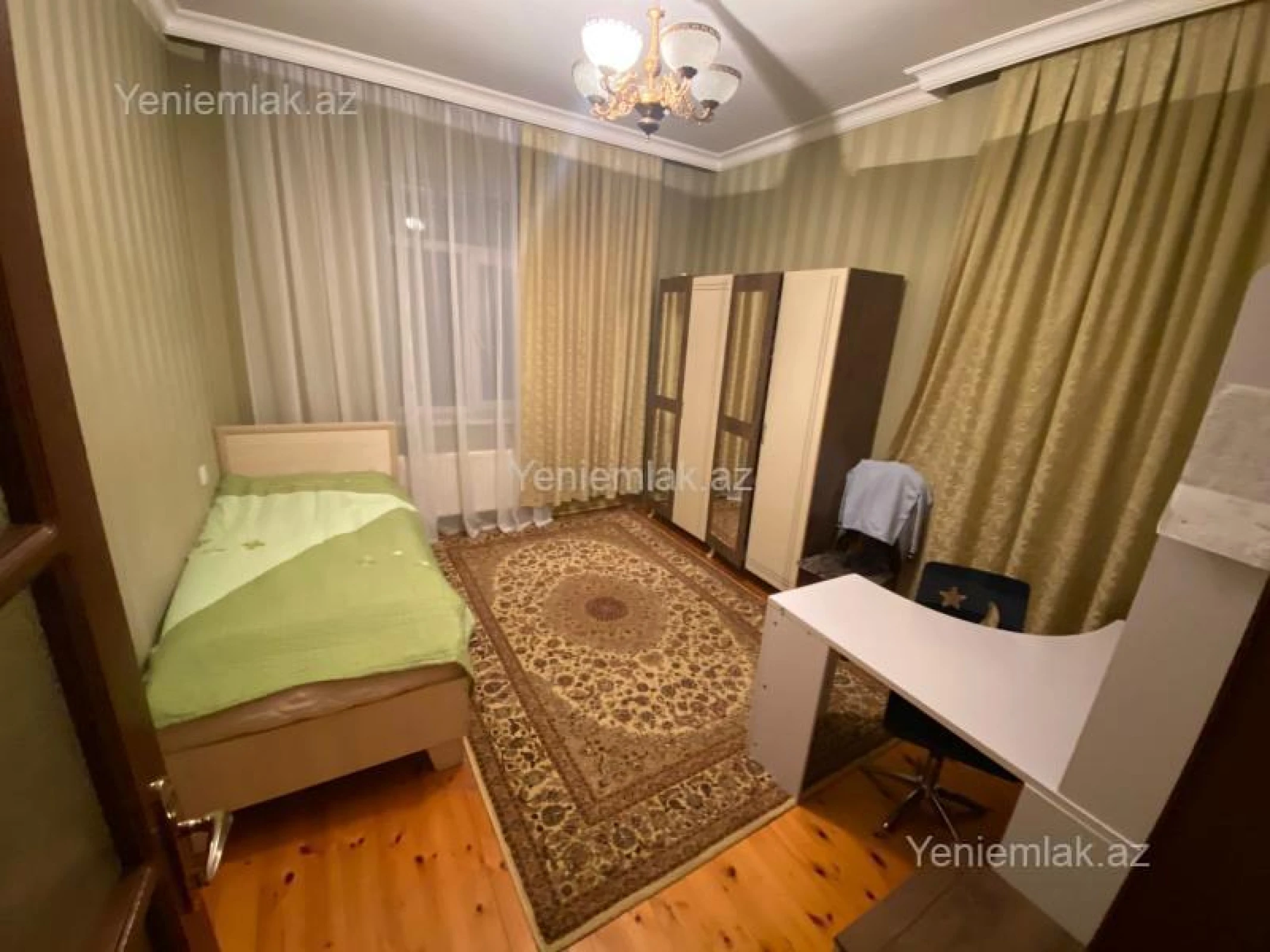 Satılır 5 otaqlı həyət evi 330 m²