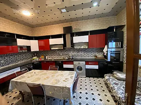 Satılır 5 otaqlı həyət evi 330 m²
