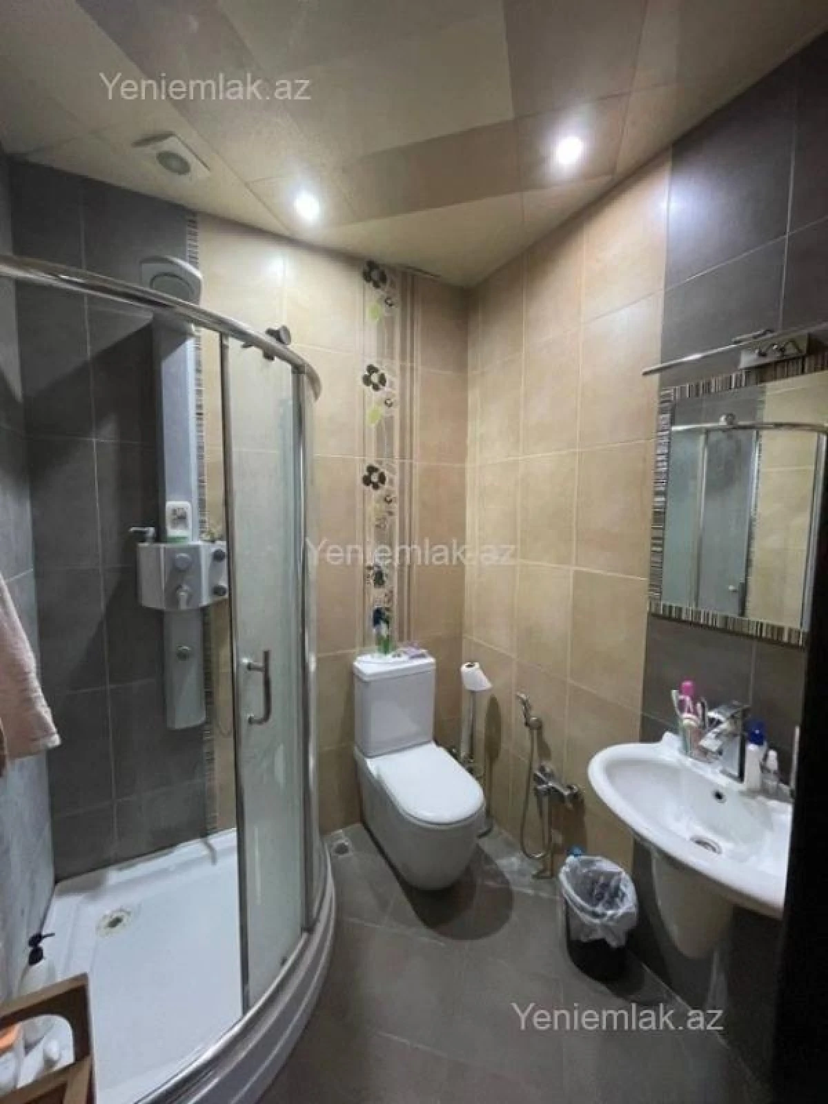 Satılır 3 otaqlı yeni tikili 140 m²