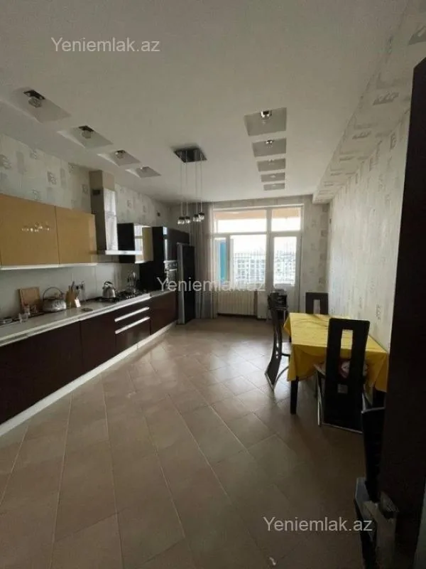 Satılır 3 otaqlı yeni tikili 140 m²