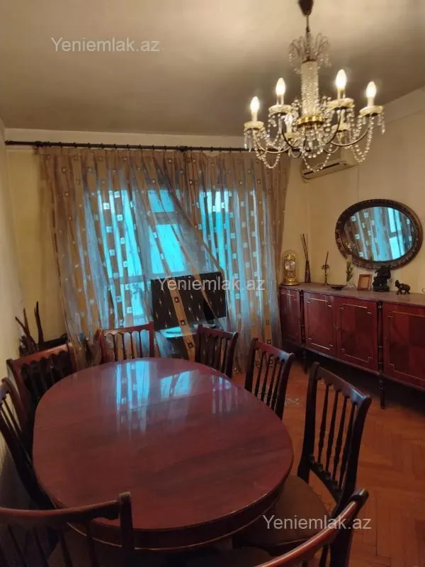 Satılır 3 otaqlı köhnə tikili 80 m²