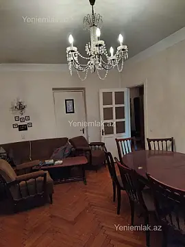Satılır 3 otaqlı köhnə tikili 80 m²