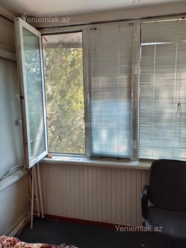 Satılır 3 otaqlı köhnə tikili 75 m²