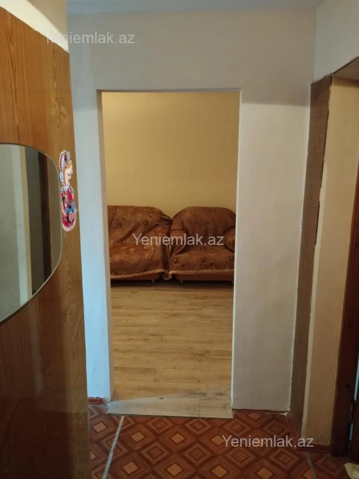 Satılır 3 otaqlı köhnə tikili 75 m²