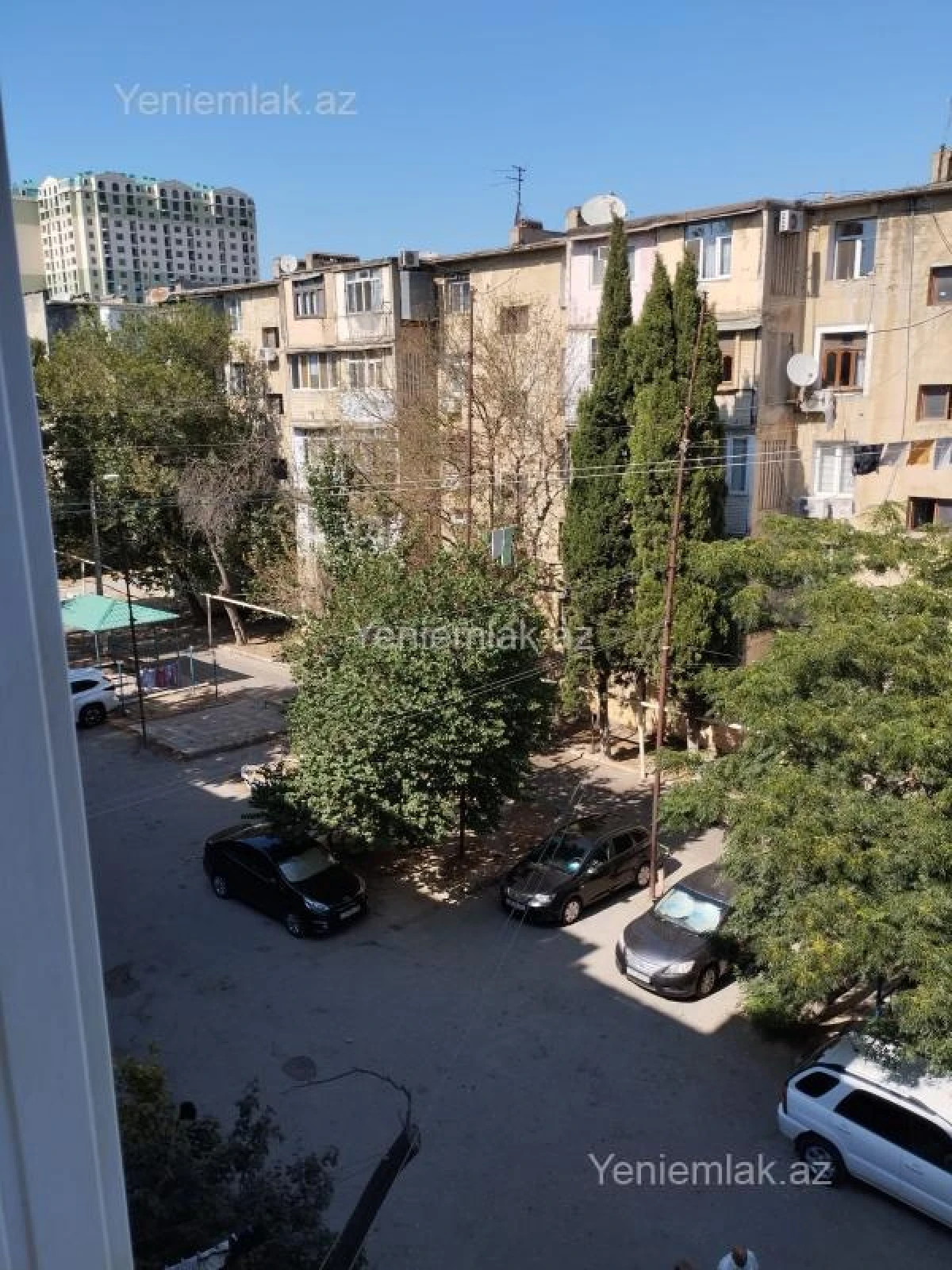 Satılır 3 otaqlı köhnə tikili 75 m²