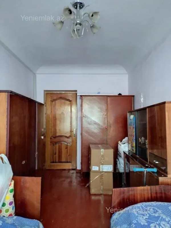 Satılır 3 otaqlı köhnə tikili 75 m²