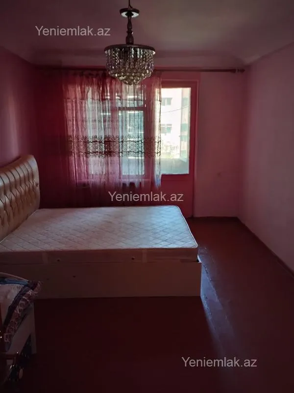 Satılır 3 otaqlı köhnə tikili 75 m²