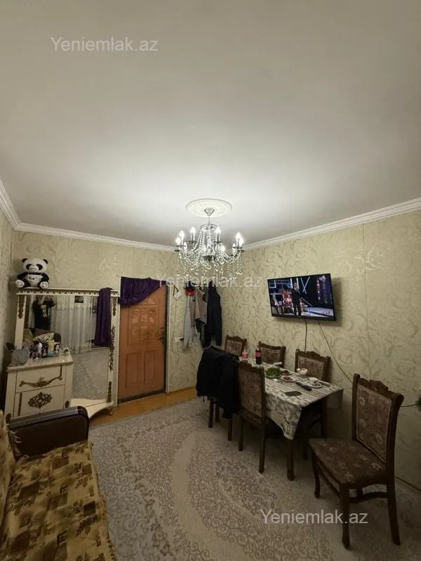 Satılır 2 otaqlı köhnə tikili 40 m²