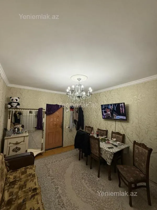 Satılır 2 otaqlı köhnə tikili 40 m²