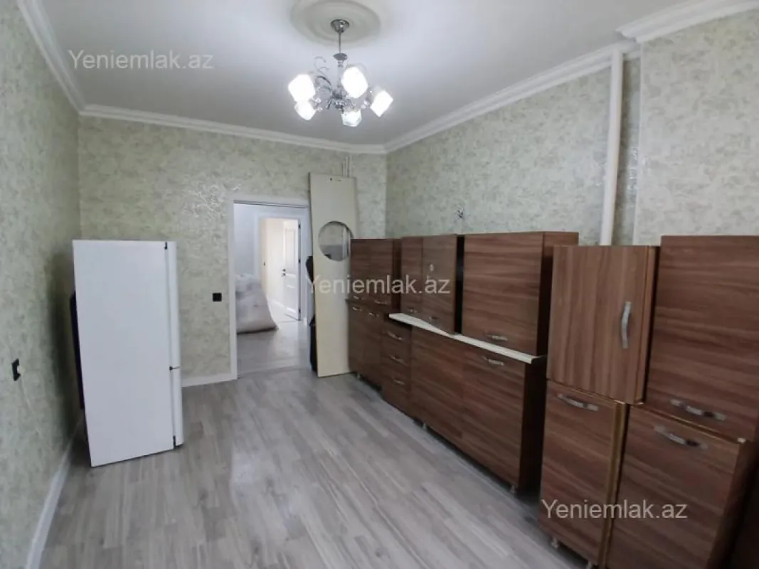 Satılır 3 otaqlı köhnə tikili 85 m²