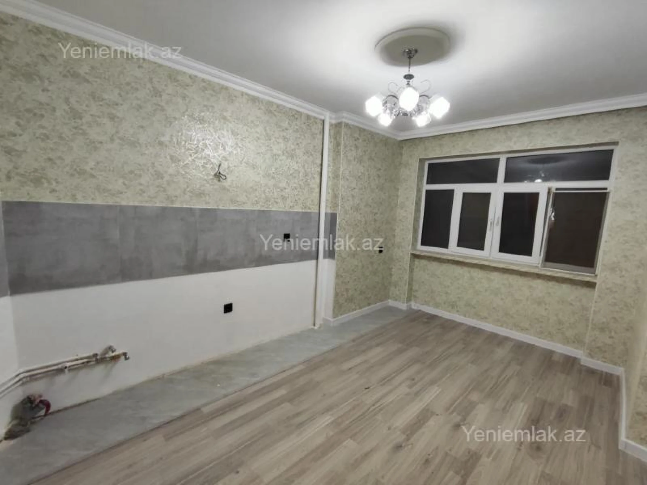 Satılır 3 otaqlı köhnə tikili 85 m²