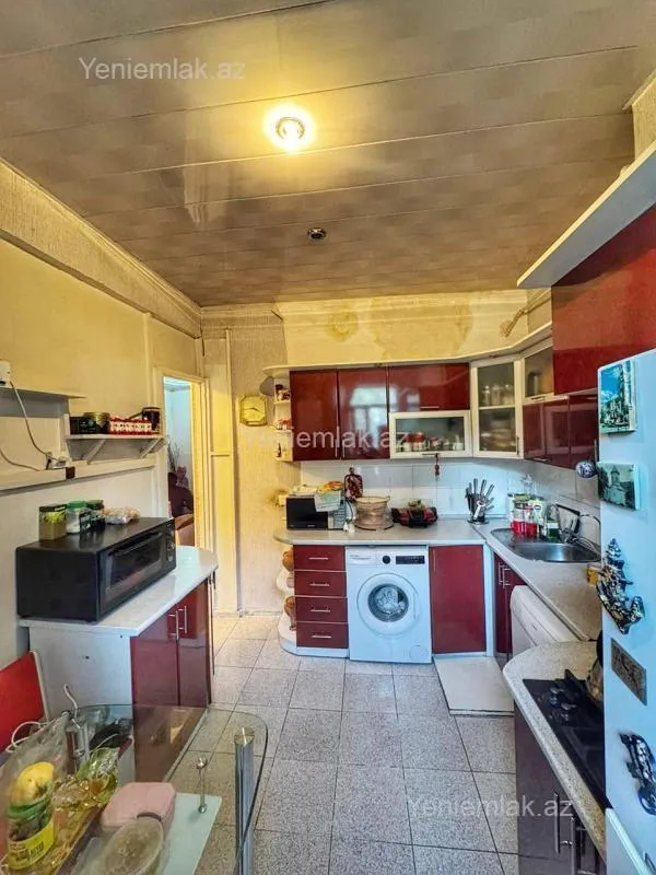 Satılır 3 otaqlı köhnə tikili 87 m²