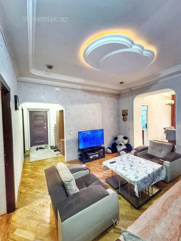 Satılır 3 otaqlı köhnə tikili 87 m²
