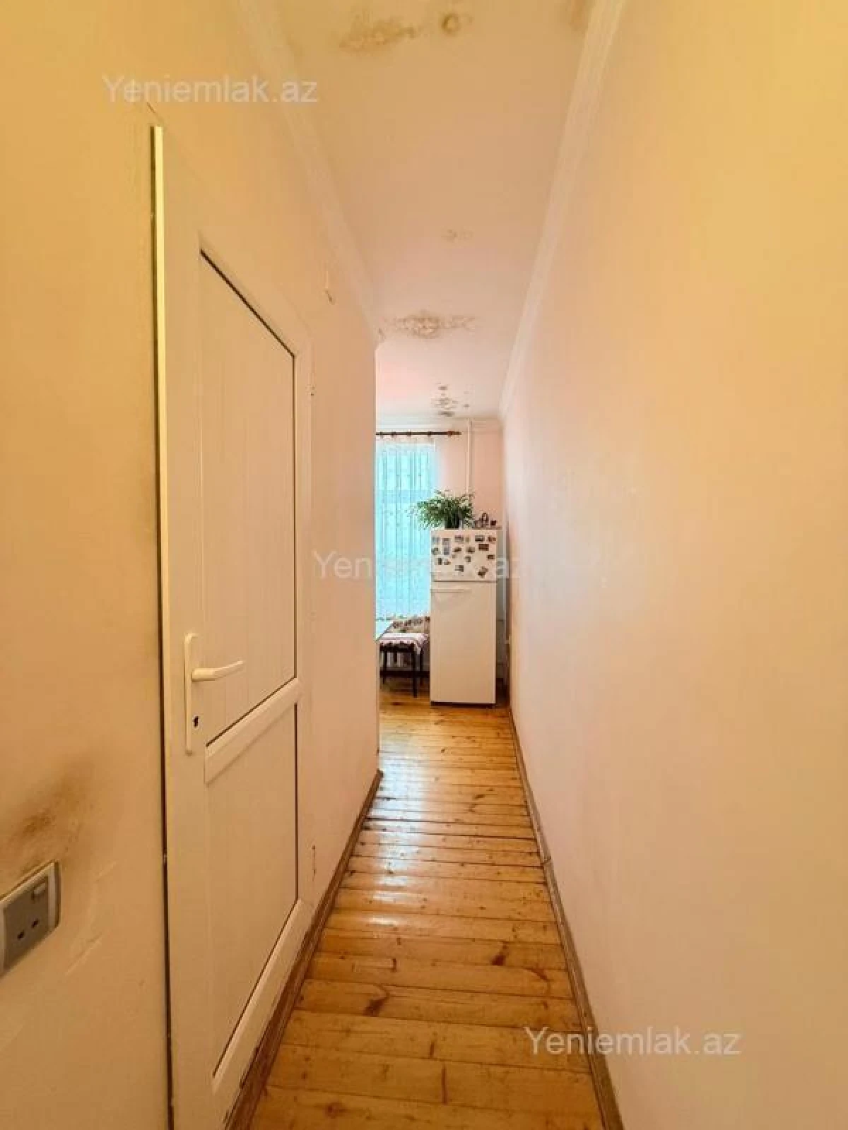 Satılır 1 otaqlı köhnə tikili 35 m²
