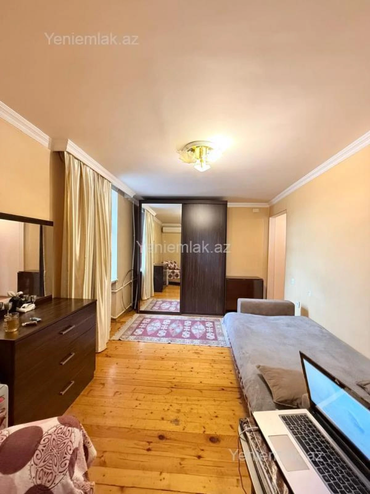 Satılır 1 otaqlı köhnə tikili 35 m²
