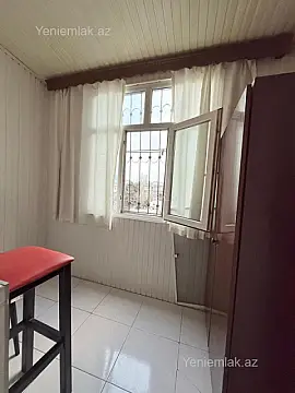 Satılır 1 otaqlı köhnə tikili 35 m²