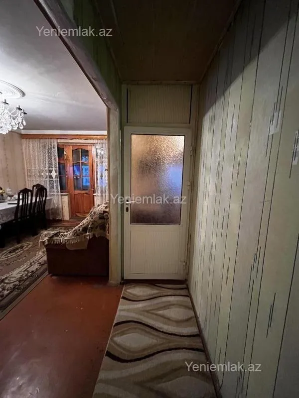Satılır 1 otaqlı köhnə tikili 32 m²