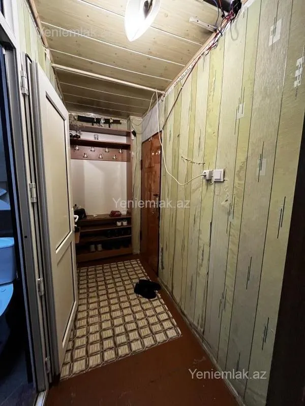 Satılır 1 otaqlı köhnə tikili 32 m²
