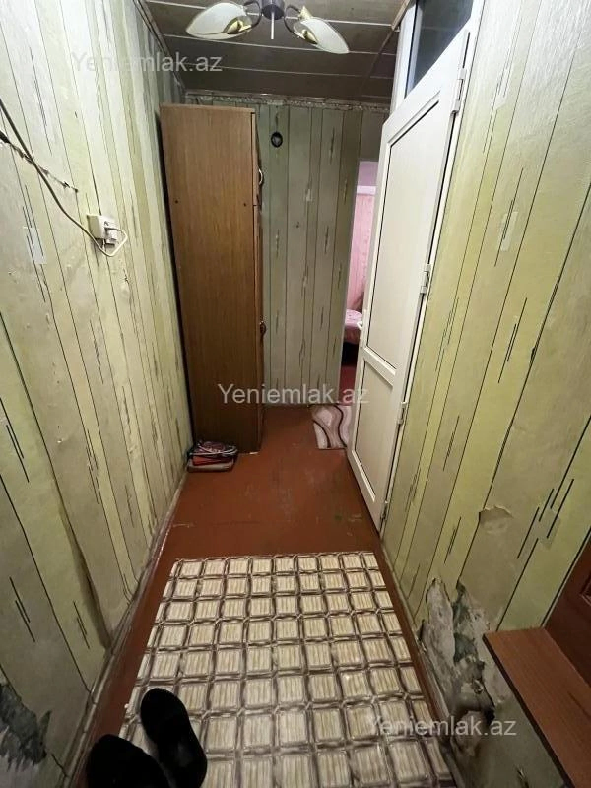 Satılır 1 otaqlı köhnə tikili 32 m²