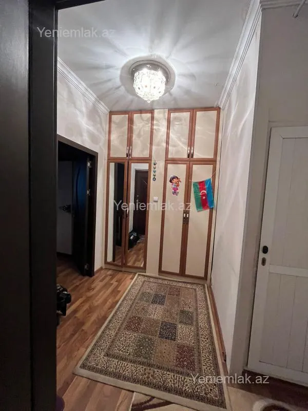 Satılır 2 otaqlı köhnə tikili 60 m²